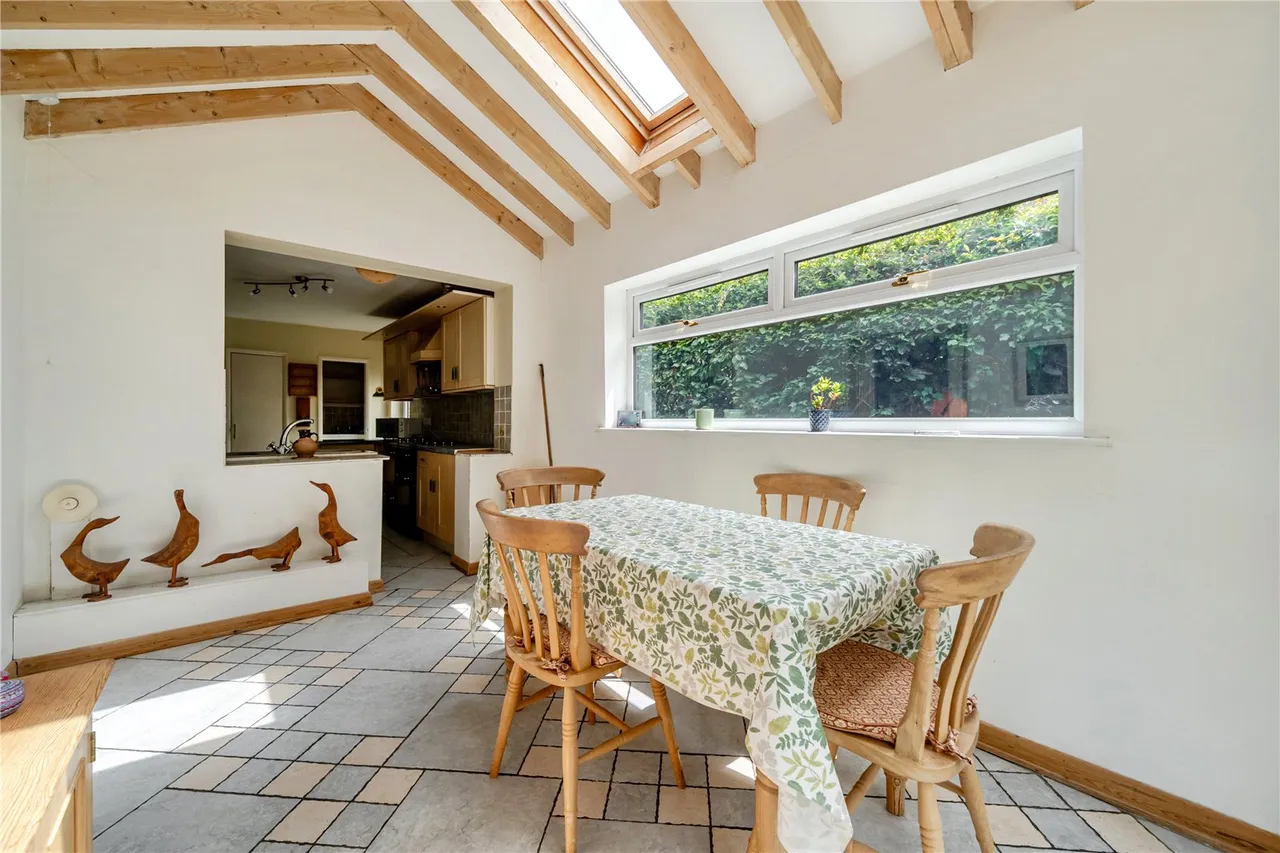 Tunworth Road, Mapledurwell, Basingstoke, Hampshire, RG25 2LU, photo 11