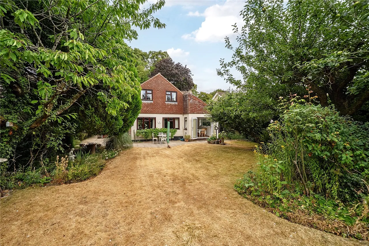 Tunworth Road, Mapledurwell, Basingstoke, Hampshire, RG25 2LU, photo 2