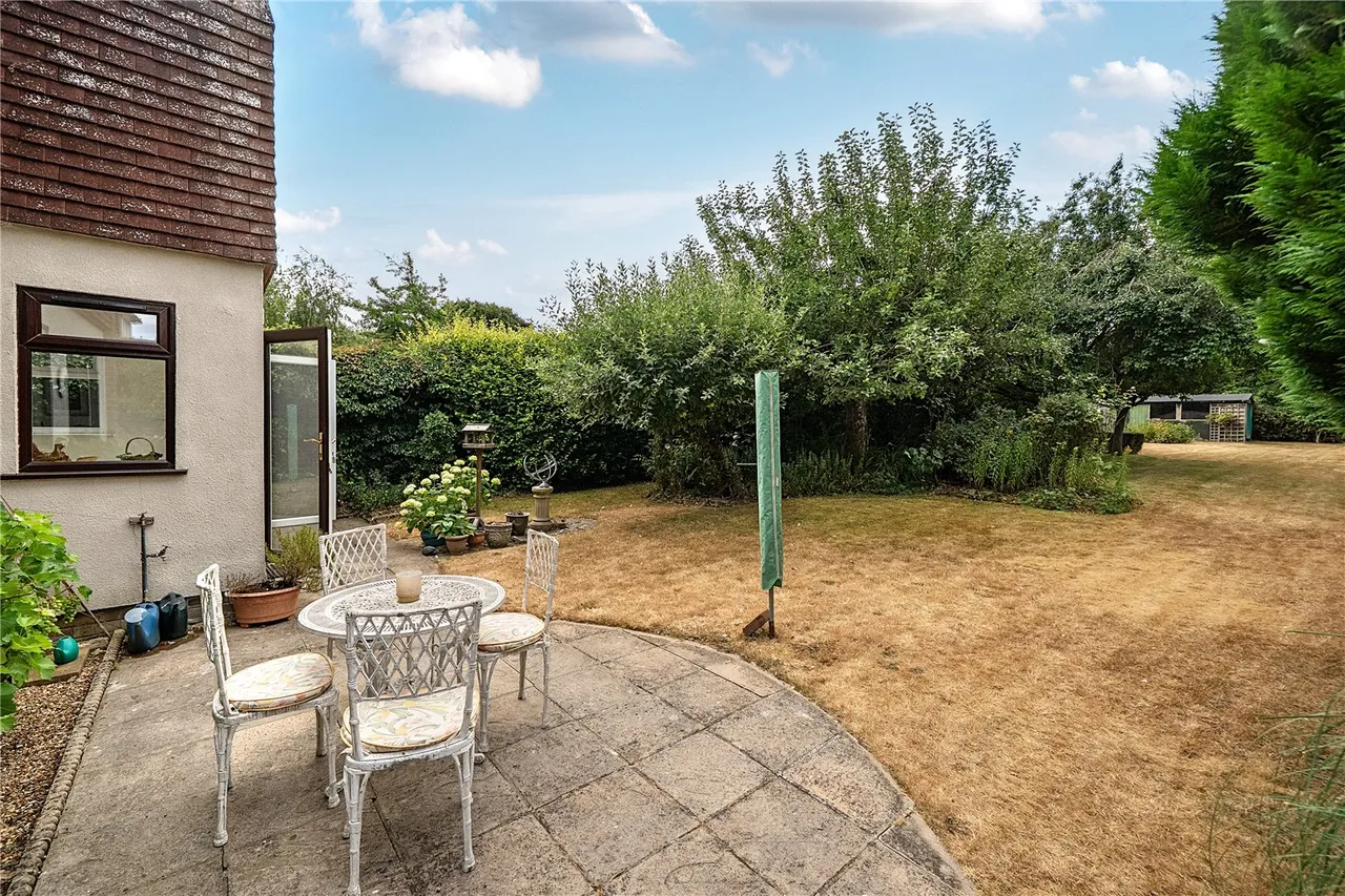Tunworth Road, Mapledurwell, Basingstoke, Hampshire, RG25 2LU, photo 5