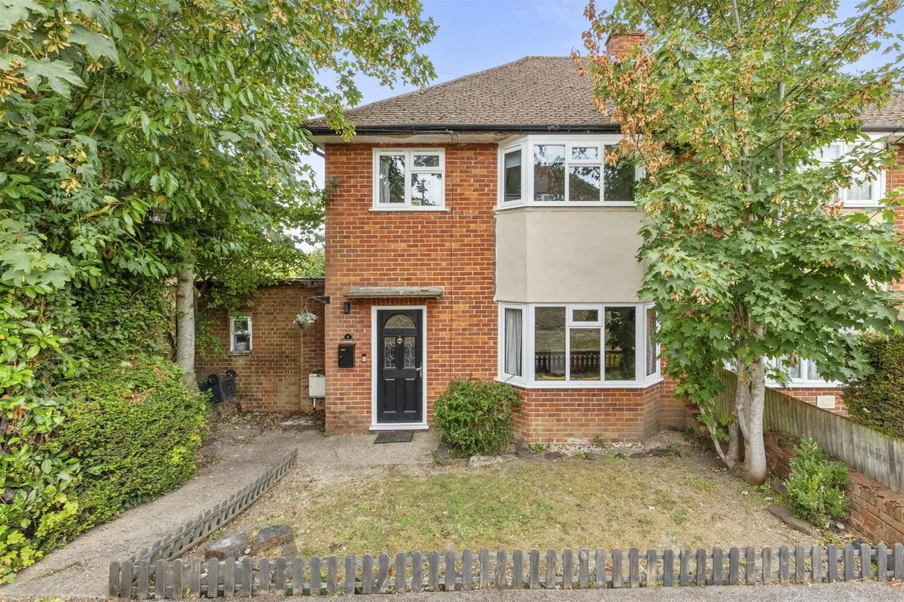 3 bed house for sale, Hillary Road, High Wycombe, HP13