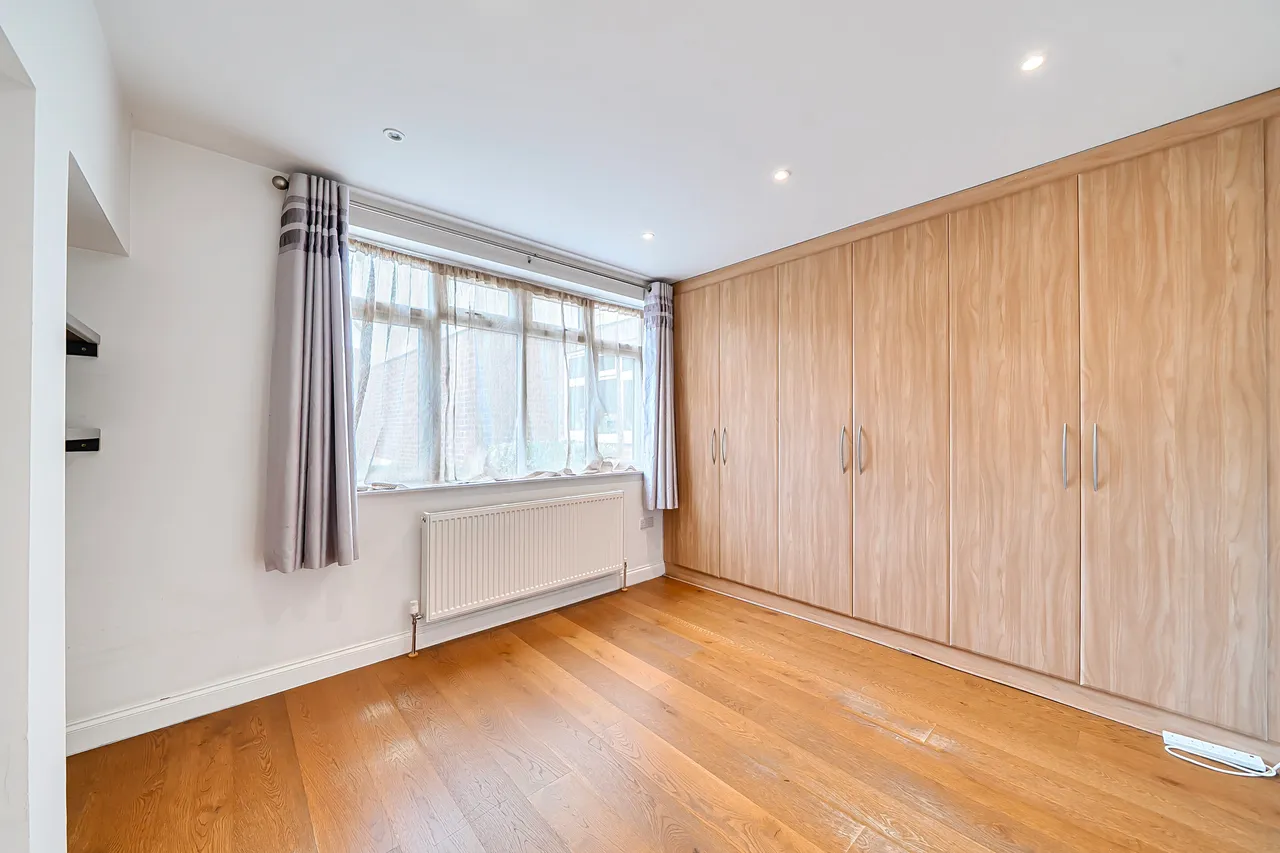 High Road, Ickenham, UB10, photo 10