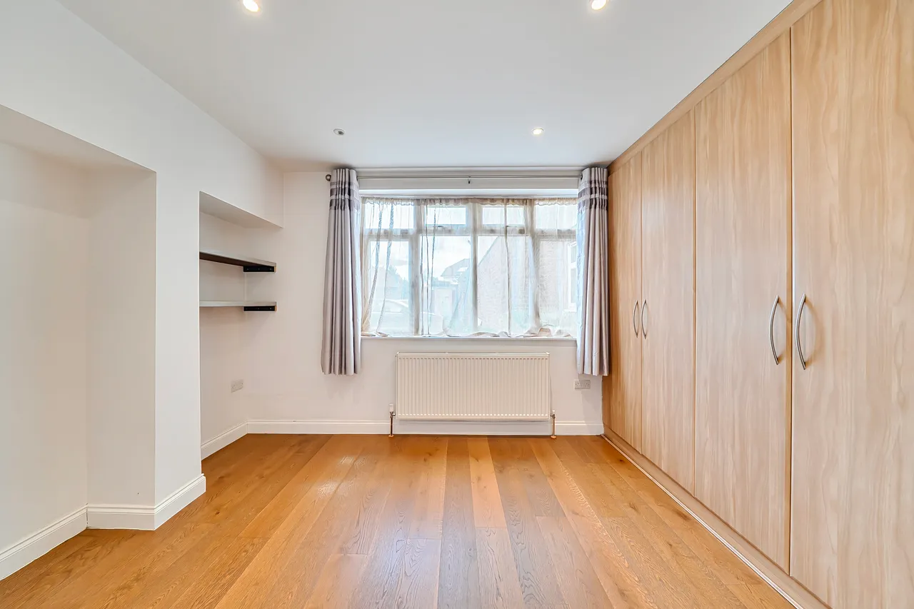 High Road, Ickenham, UB10, photo 9