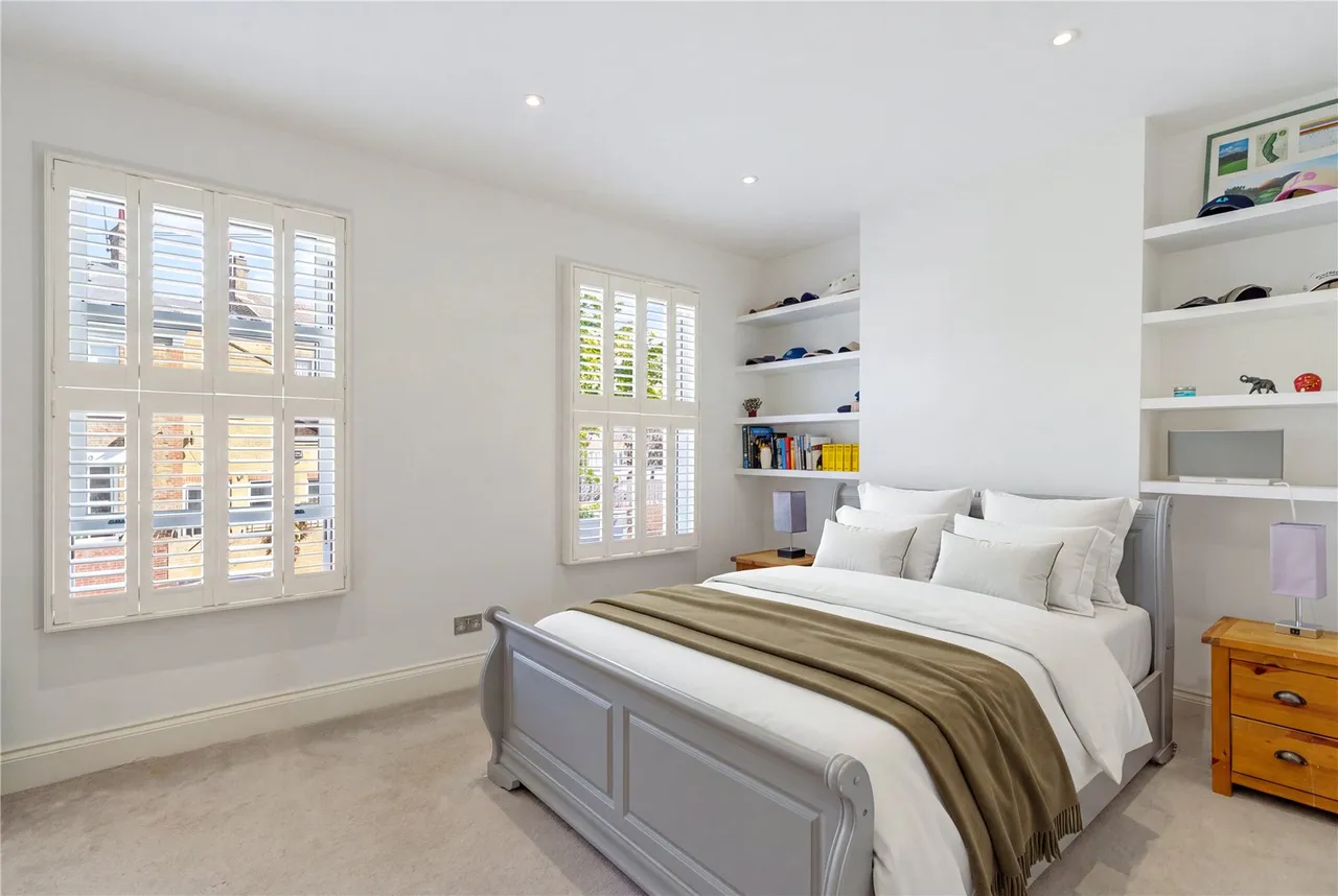 Brocklebank Road, London, SW18, photo 4