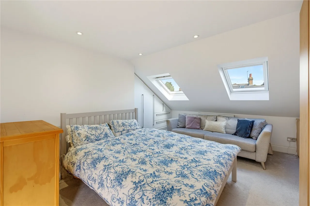 Brocklebank Road, London, SW18, photo 5