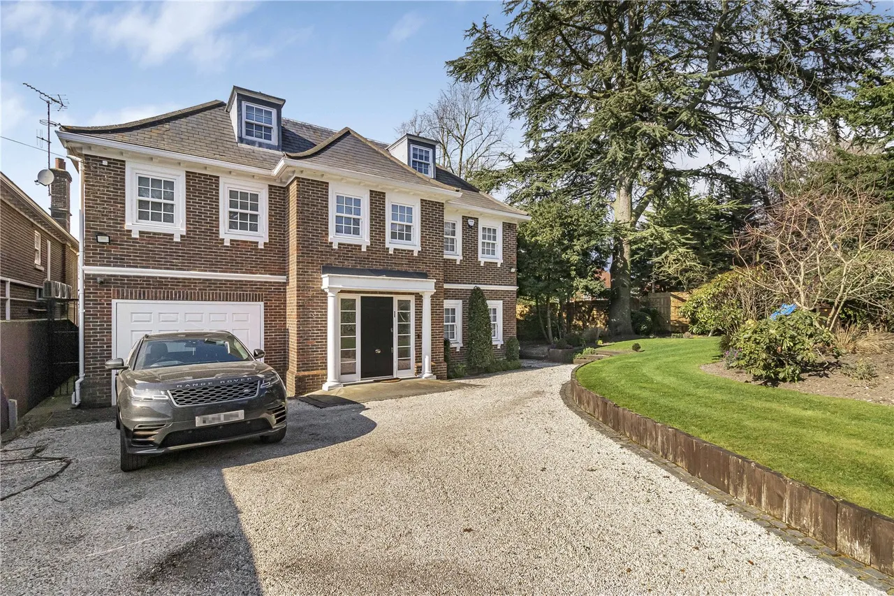 5 bed house for sale — Uphill Road, Mill Hill, London, NW7 4QD