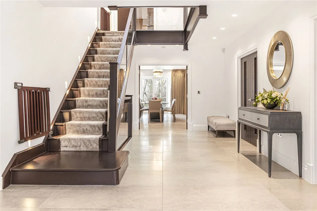 Uphill Road, Mill Hill, London, NW7 4QD, photo 2