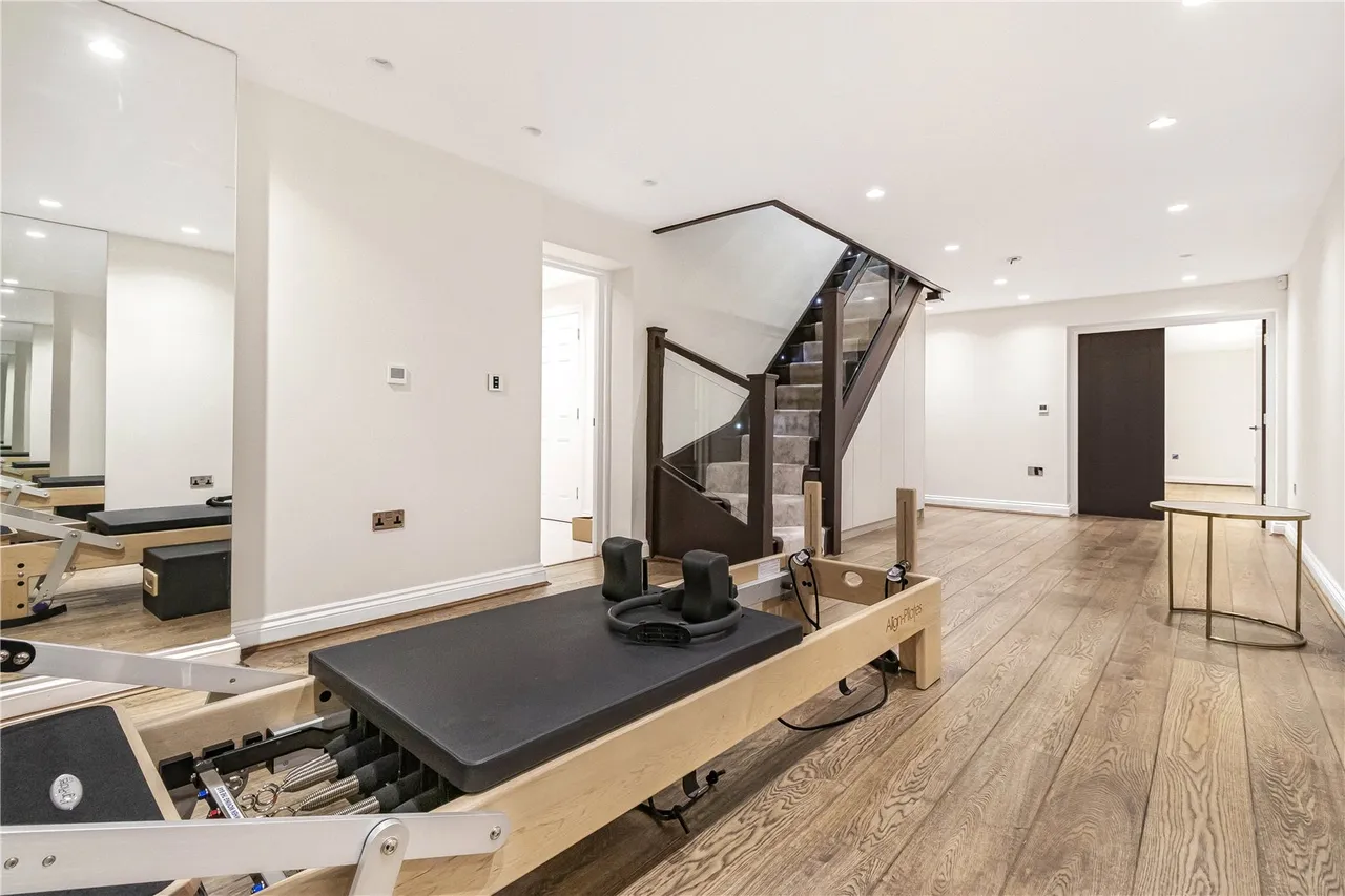 Uphill Road, Mill Hill, London, NW7 4QD, photo 29