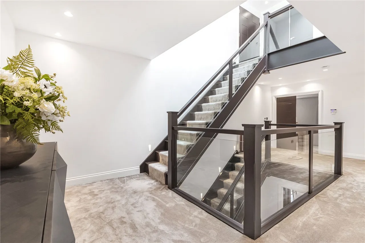 Uphill Road, Mill Hill, London, NW7 4QD, photo 26