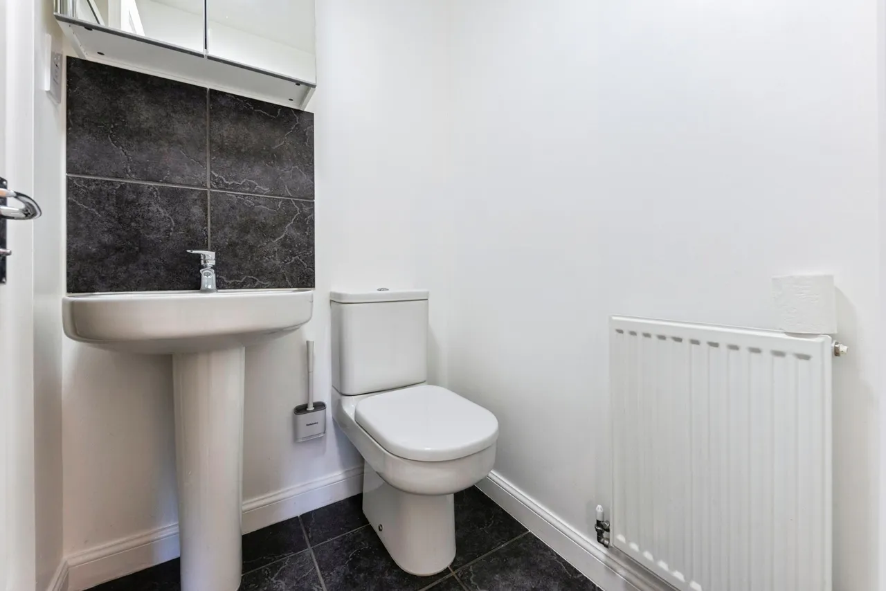 Kings Sconce Avenue, Newark, NG24, photo 12