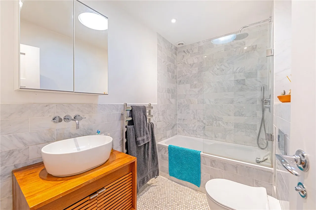 Hollies Close, Twickenham, TW1 4NL, photo 6
