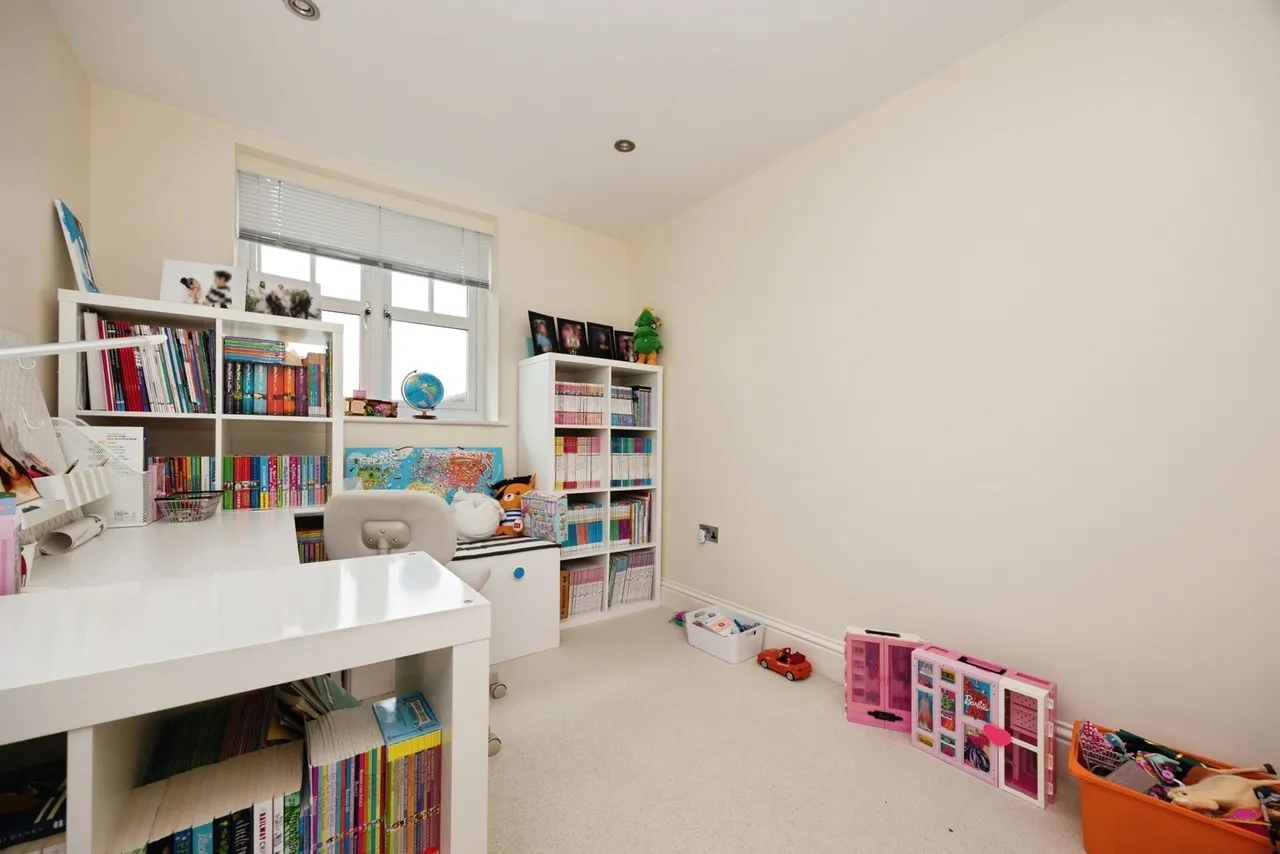Merrow Street, Guildford, GU4, photo 9