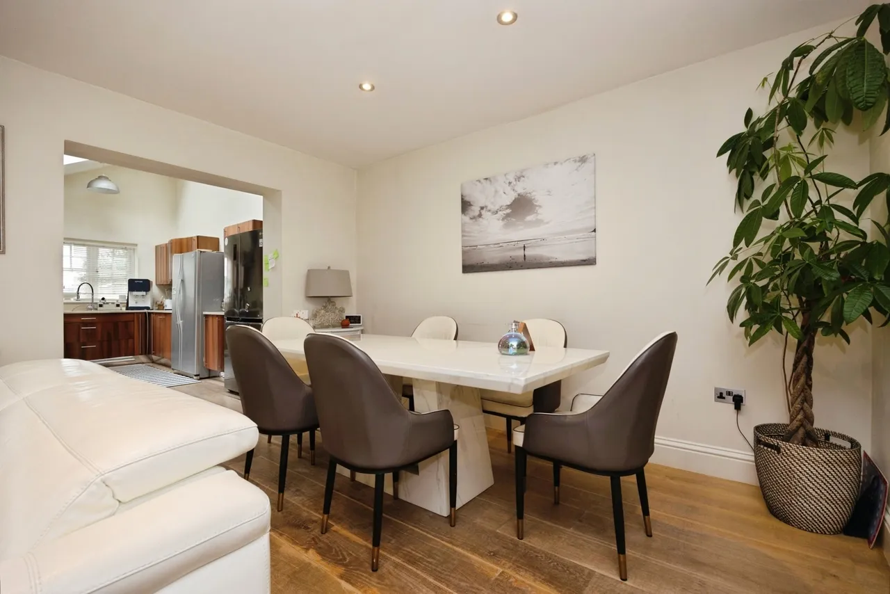 Merrow Street, Guildford, GU4, photo 2