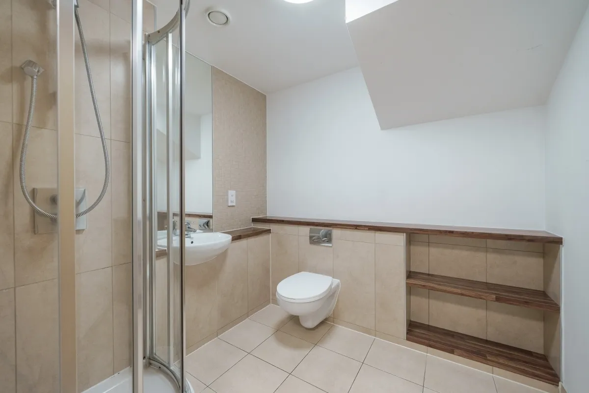 Lakeside Way, Wembley, HA9, photo 20