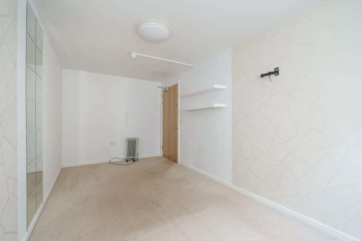 Lakeside Way, Wembley, HA9, photo 6