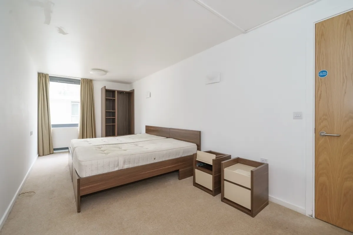 Lakeside Way, Wembley, HA9, photo 5