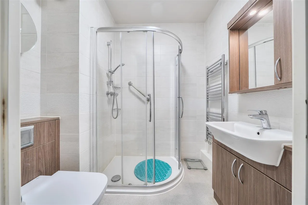 Stuart Road, Highcliffe, BH23, photo 9