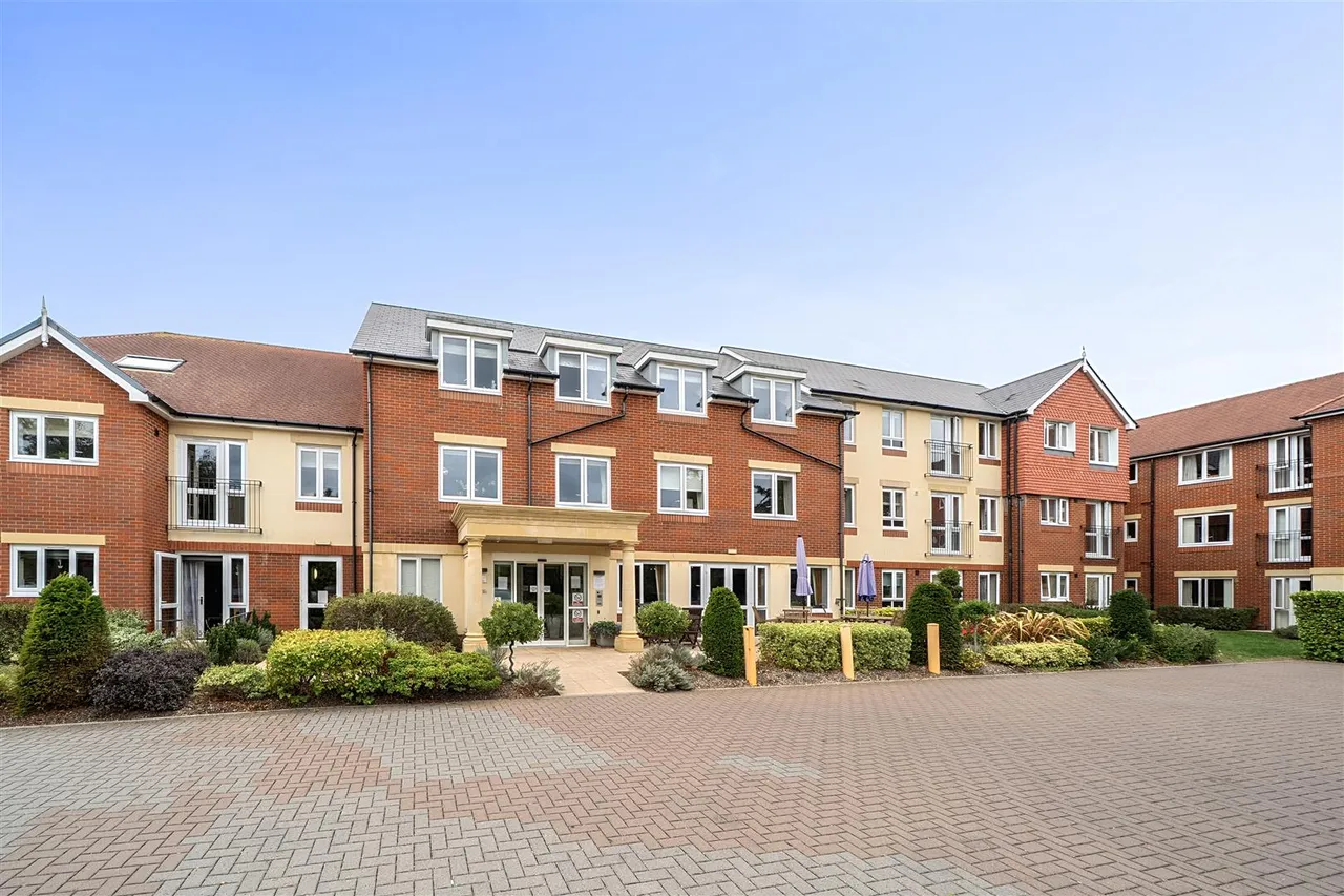 Stuart Road, Highcliffe, BH23, photo 12