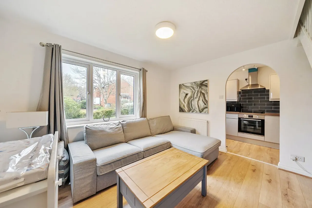 Eyston Drive, Weybridge, Surrey, KT13, photo 2