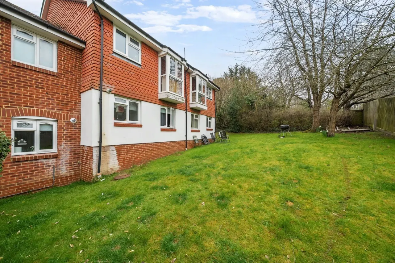 Eyston Drive, Weybridge, Surrey, KT13, photo 9