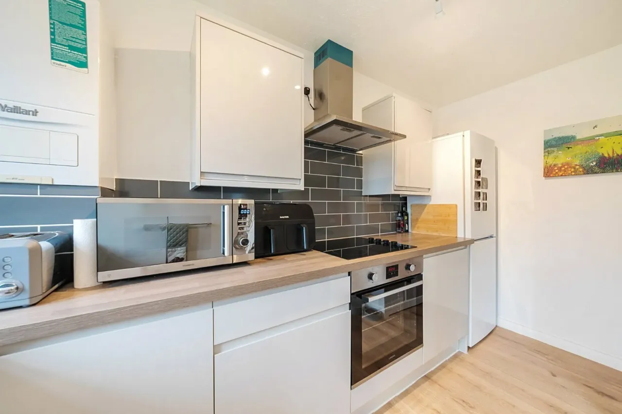 Eyston Drive, Weybridge, Surrey, KT13, photo 4