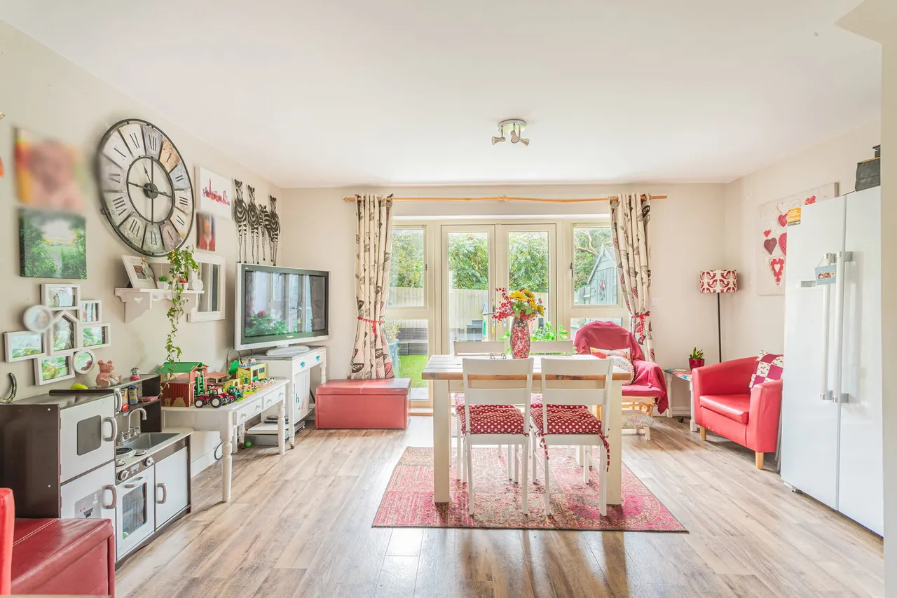 Britannia Mews, Wotton-under-Edge, photo 2