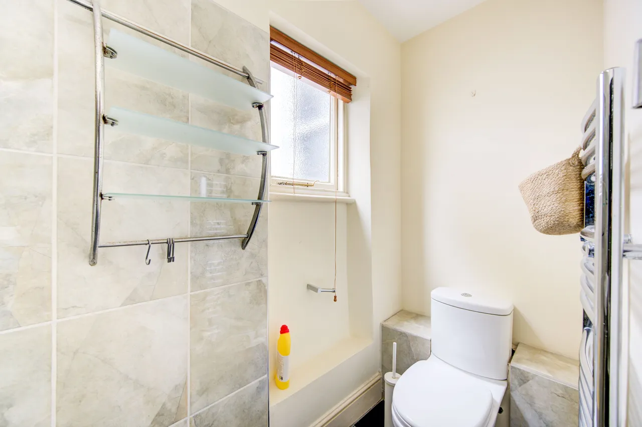 Flat 2, 89 Cornwall Gardens, London, photo 3