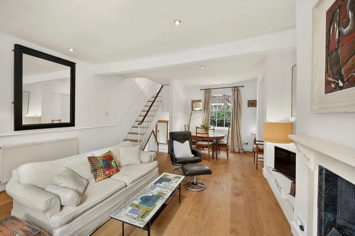 2 bed house to rent, Halton Road, London, N1