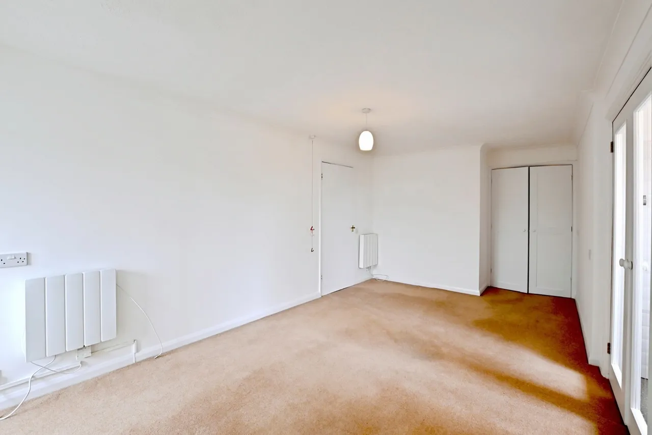 Russell Court, Midhurst, GU29, photo 8