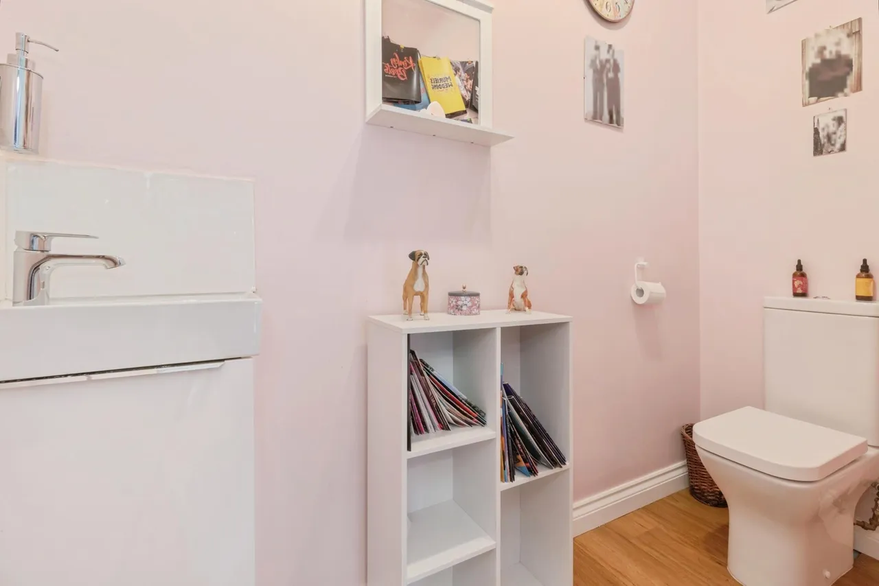 Weir Close, Wigston, LE18, photo 6