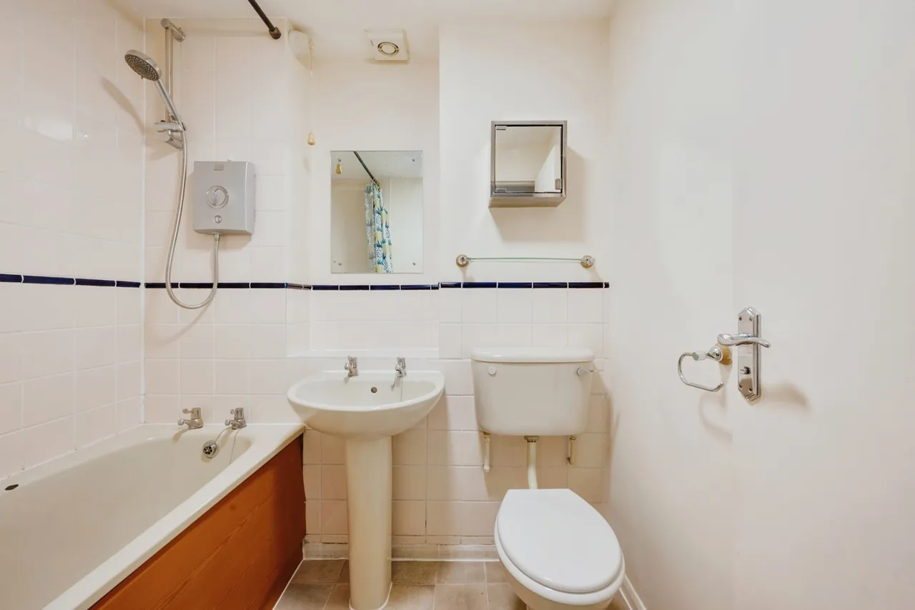 Turnpike Lane, Sutton, SM1, photo 9
