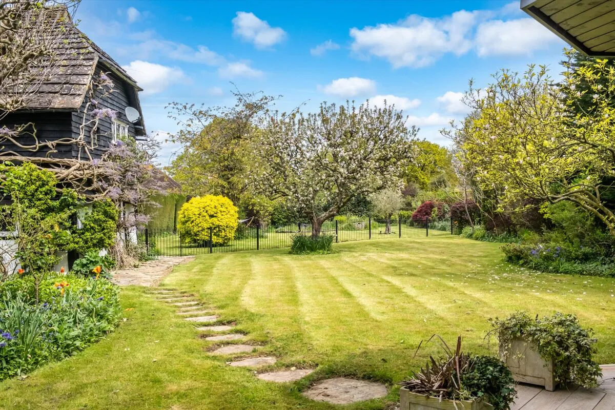 Furzen Lane, Rudgwick, RH12, photo 25