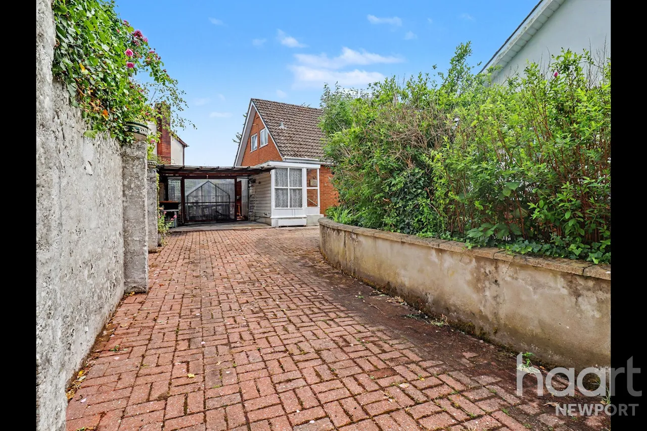 Tram Lane, Newport, NP18, photo 2