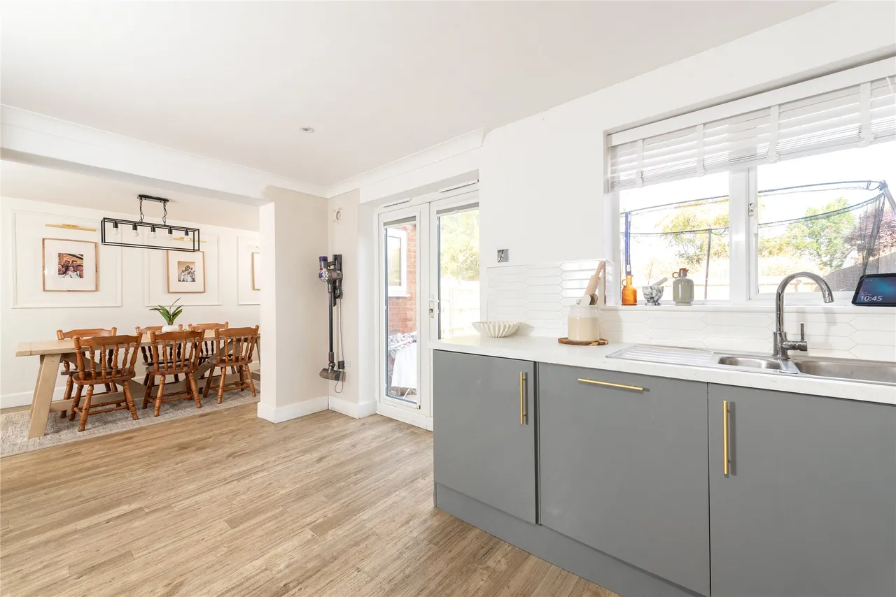 Newbolt Close, Newport Pagnell, MK16, photo 6