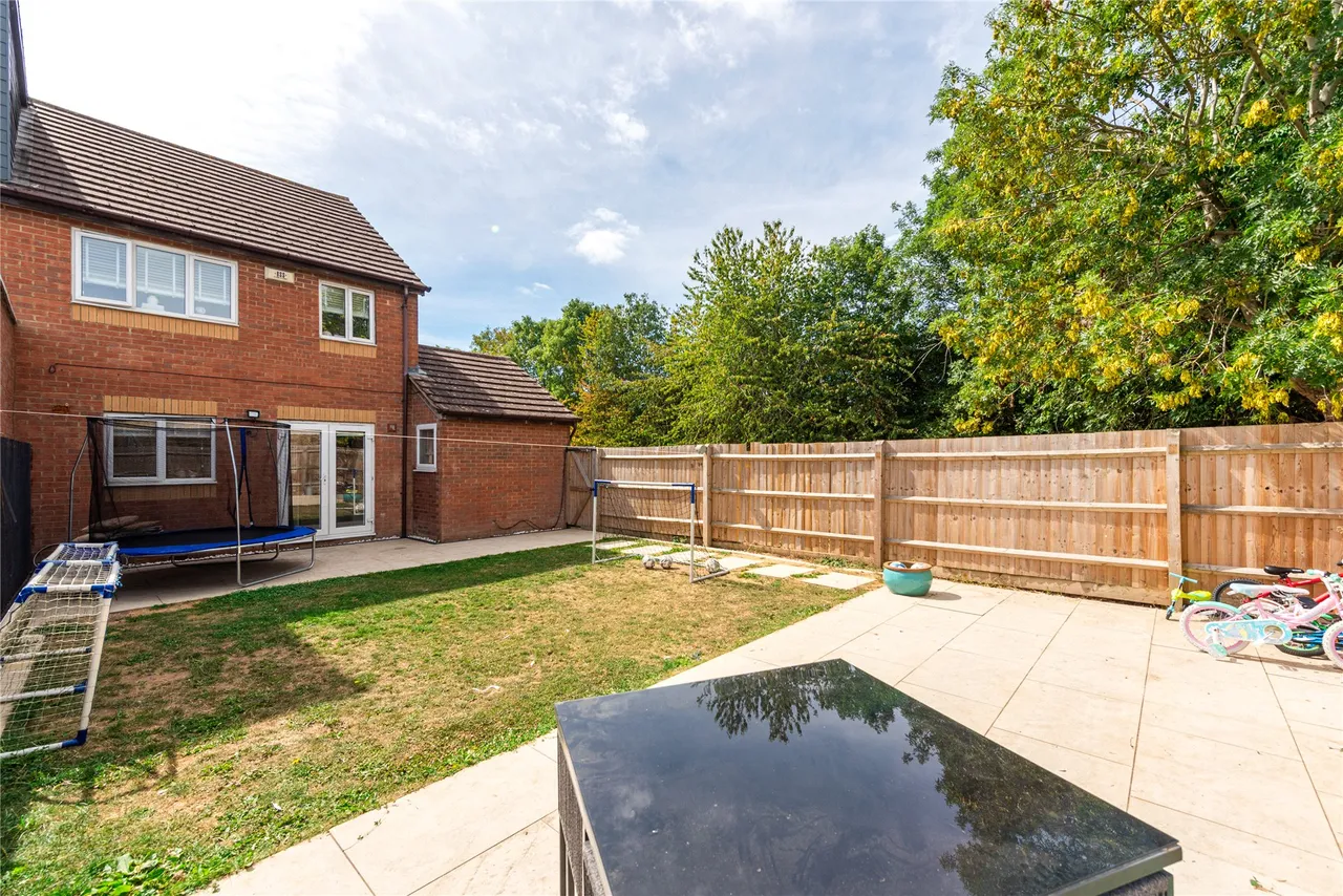 Newbolt Close, Newport Pagnell, MK16, photo 15