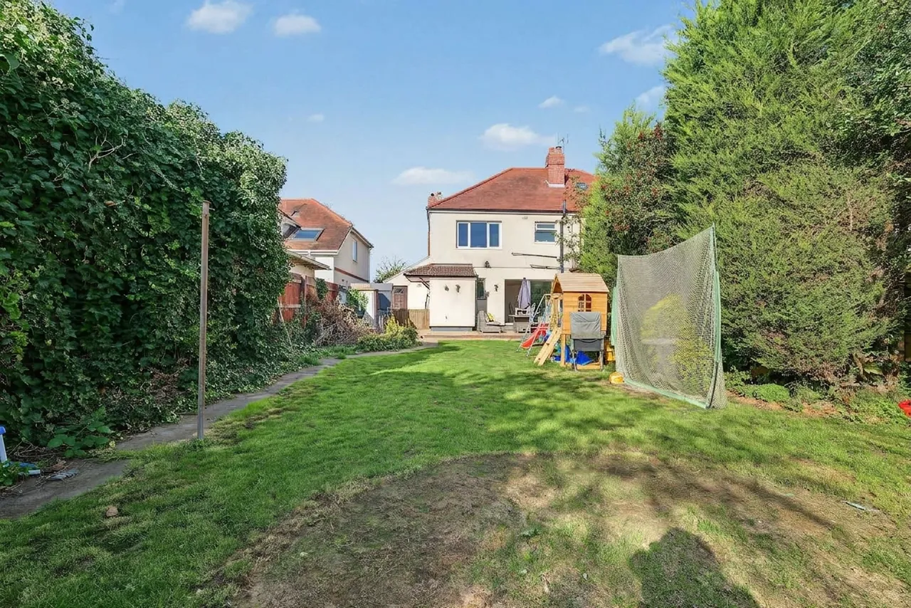 Higham Lane, Nuneaton, CV11, photo 19