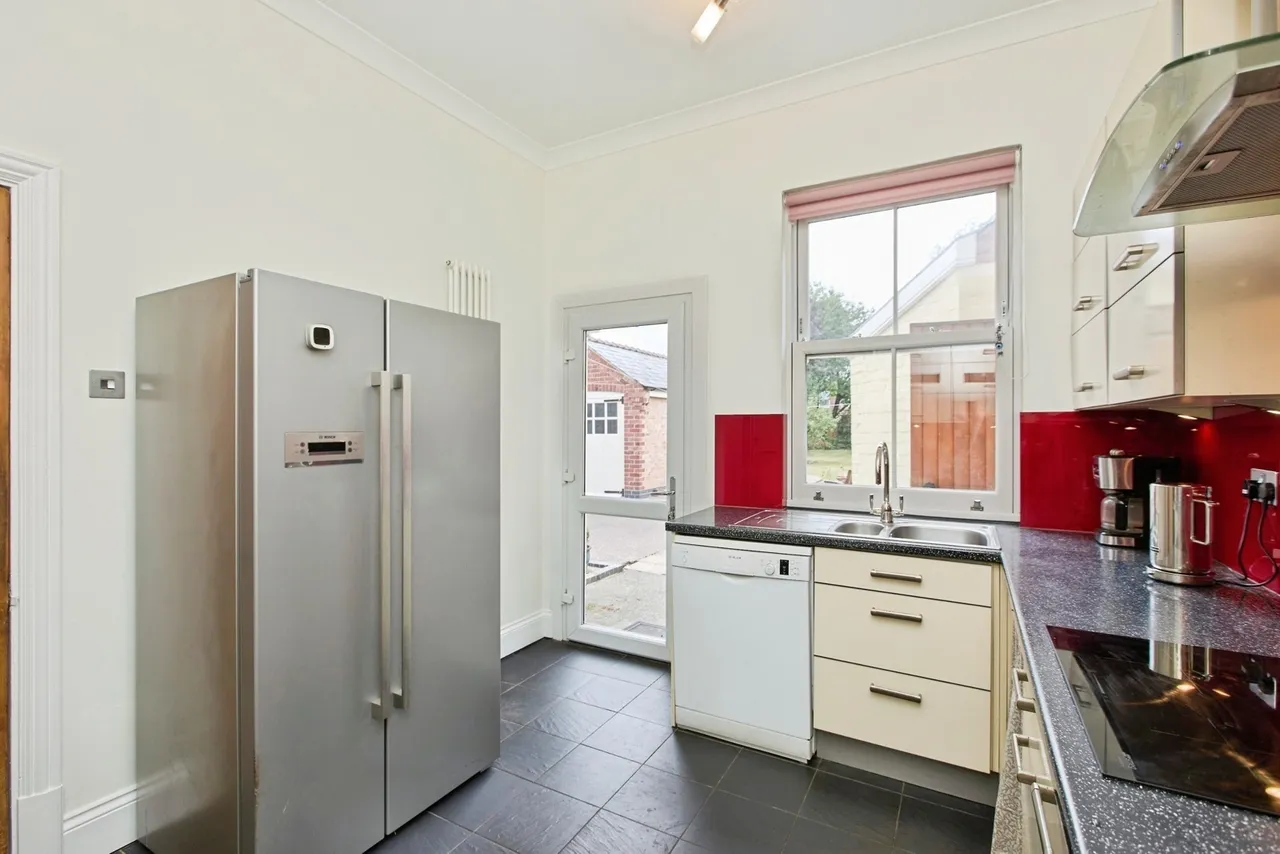 Hawthorne Avenue, Nottingham, NG10, photo 12