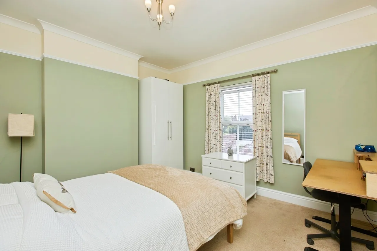 Hawthorne Avenue, Nottingham, NG10, photo 18
