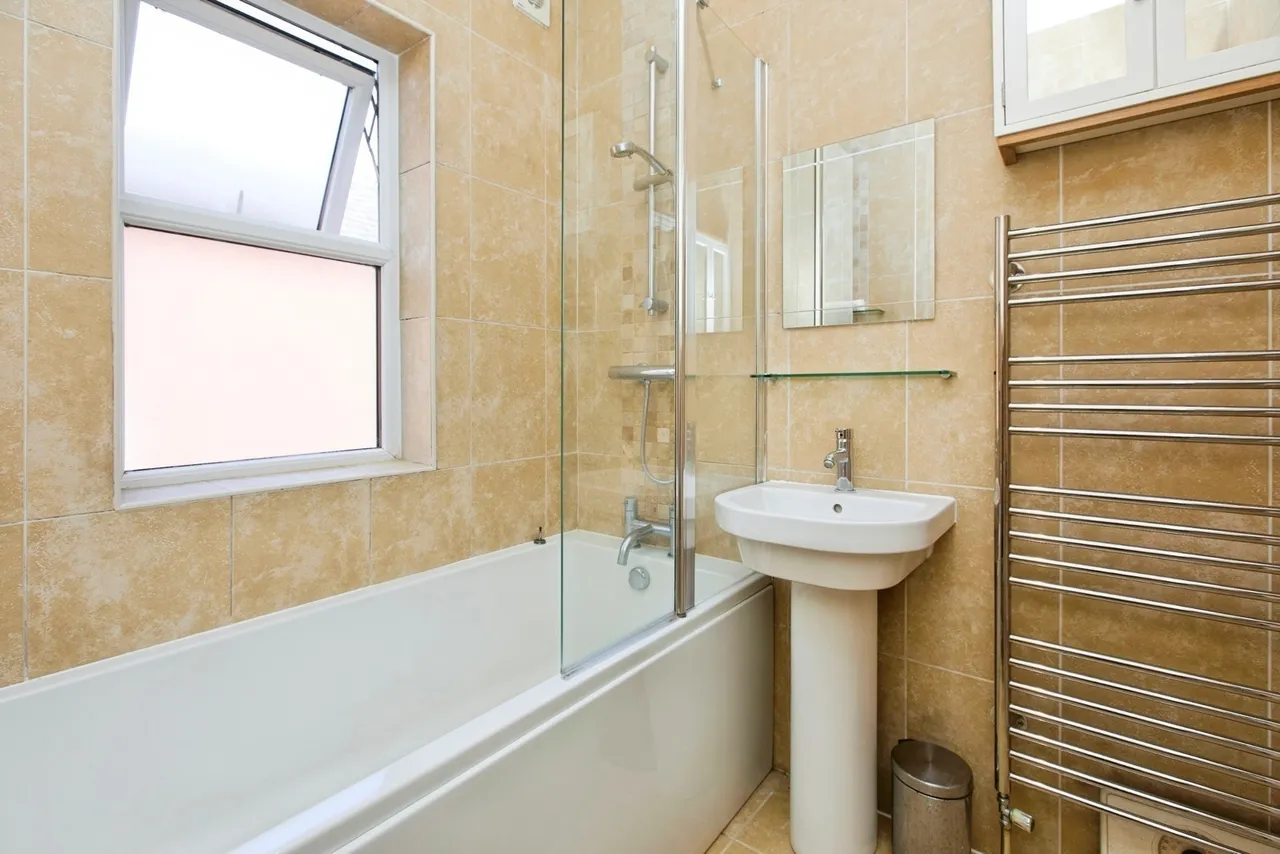 Hawthorne Avenue, Nottingham, NG10, photo 21