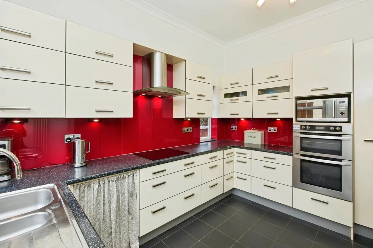 Hawthorne Avenue, Nottingham, NG10, photo 13