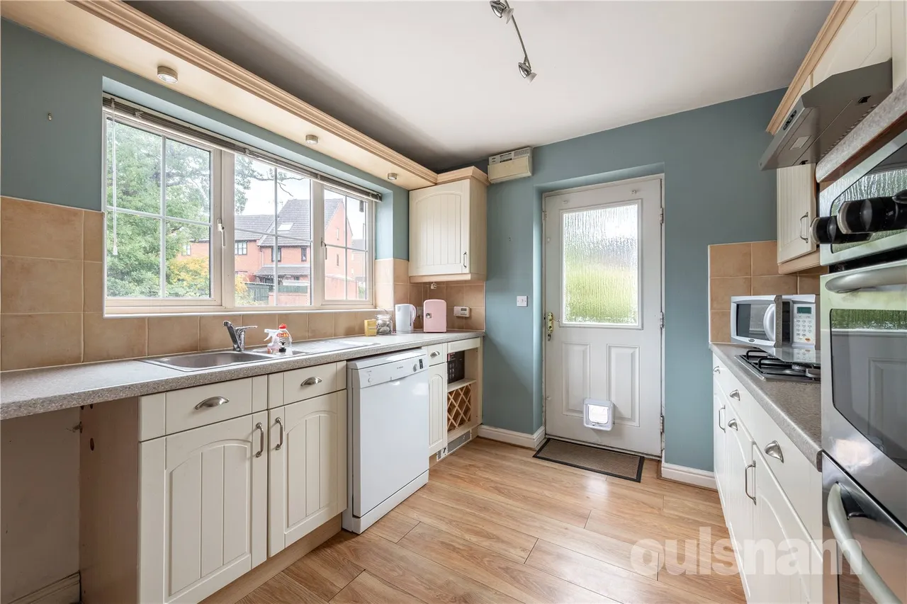 Great Farley Drive, Northfield, Birmingham, West Midlands, B31 5HG, photo 2
