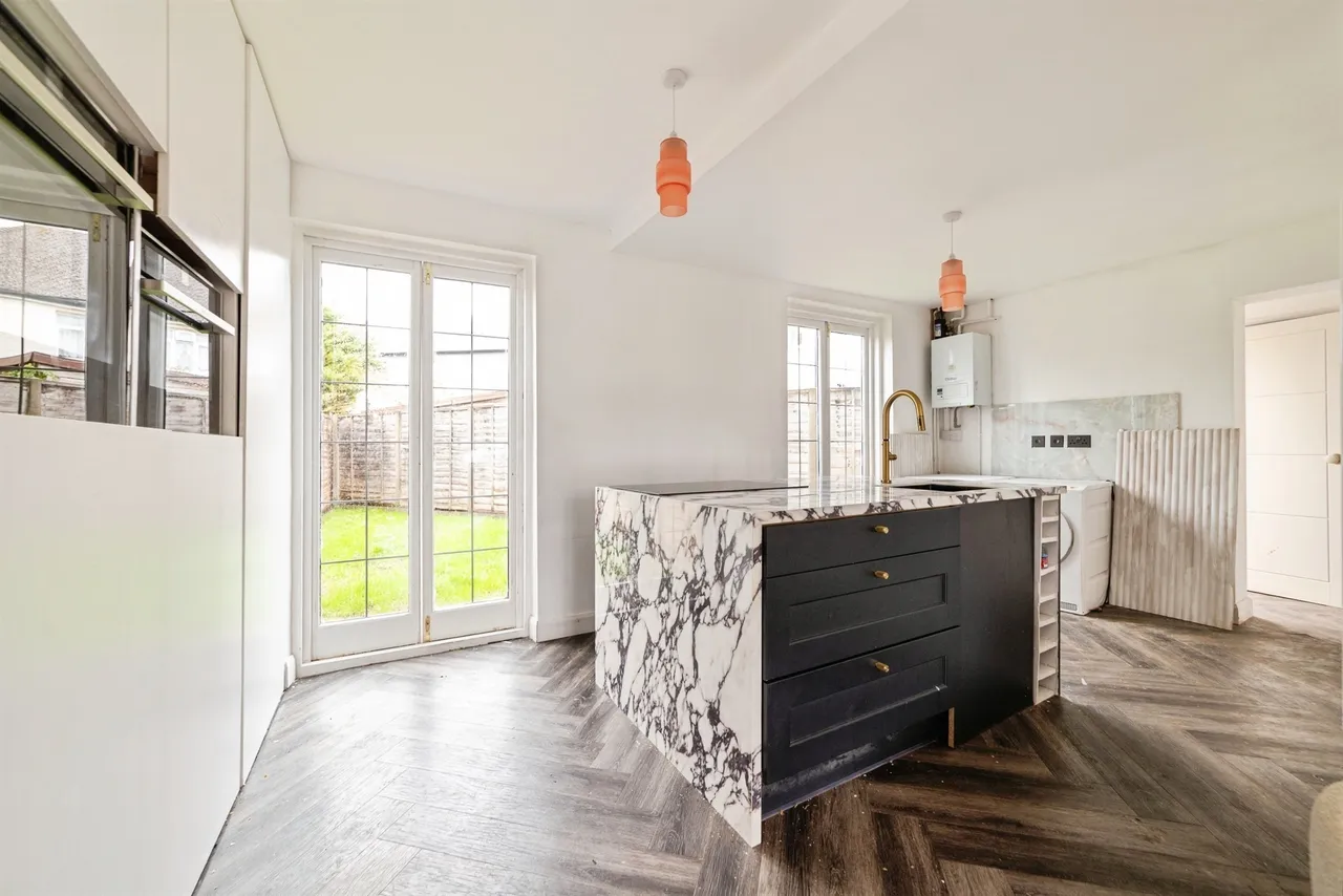 Holroyd Crescent, Baldock, SG7, photo 6