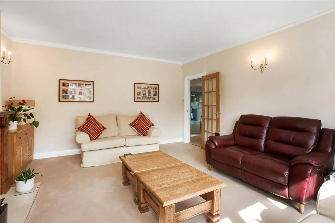 Southway, Carshalton Beeches, Surrey, SM5 4HP, photo 6