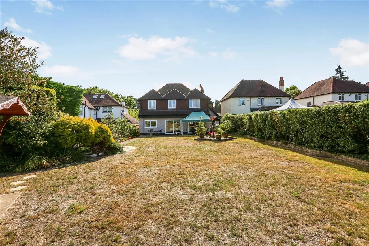 Southway, Carshalton Beeches, Surrey, SM5 4HP, photo 4