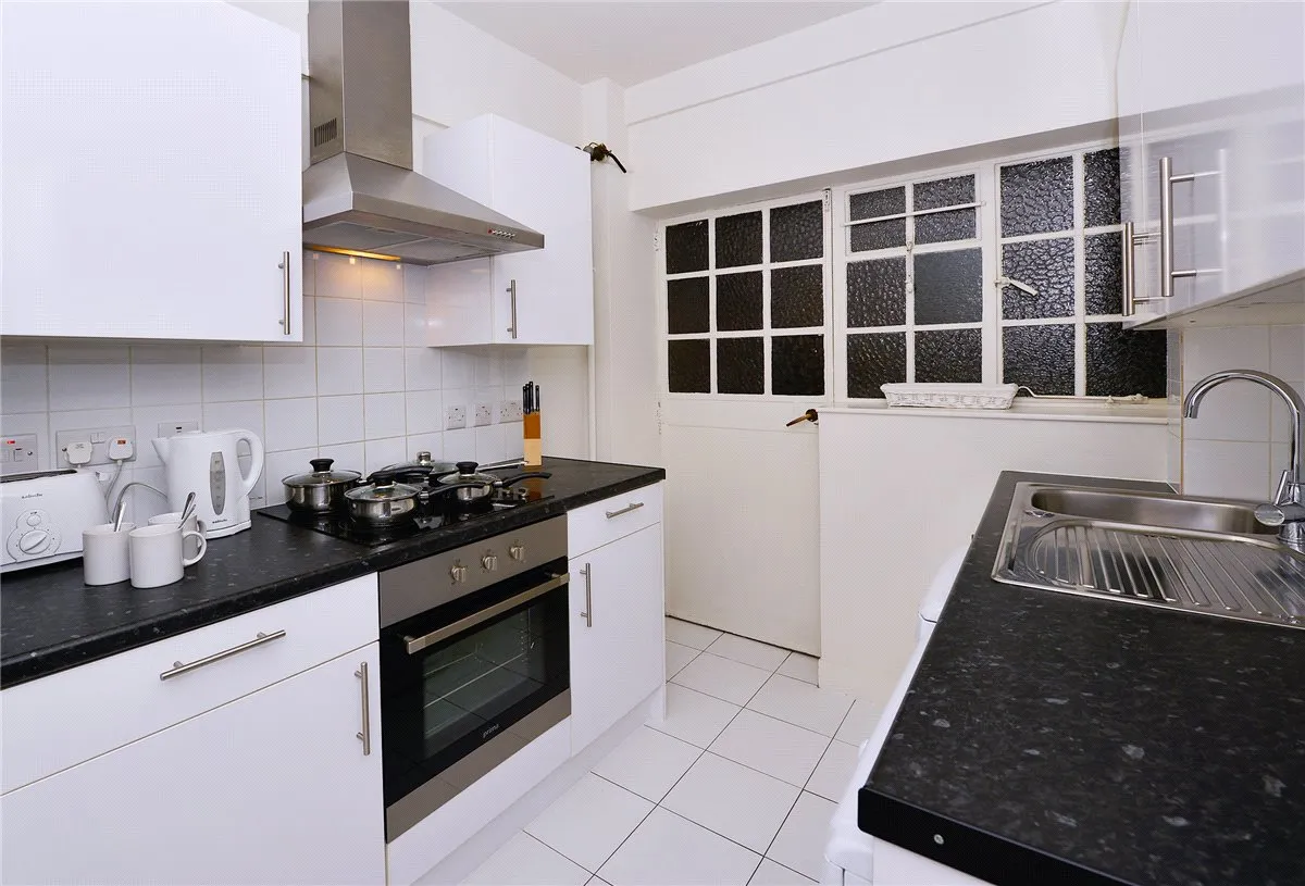 Fulham Road, London, SW3, photo 7