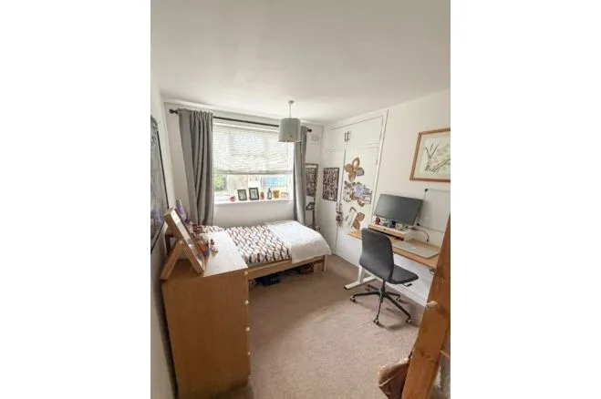 Hurst Lane, London, photo 9