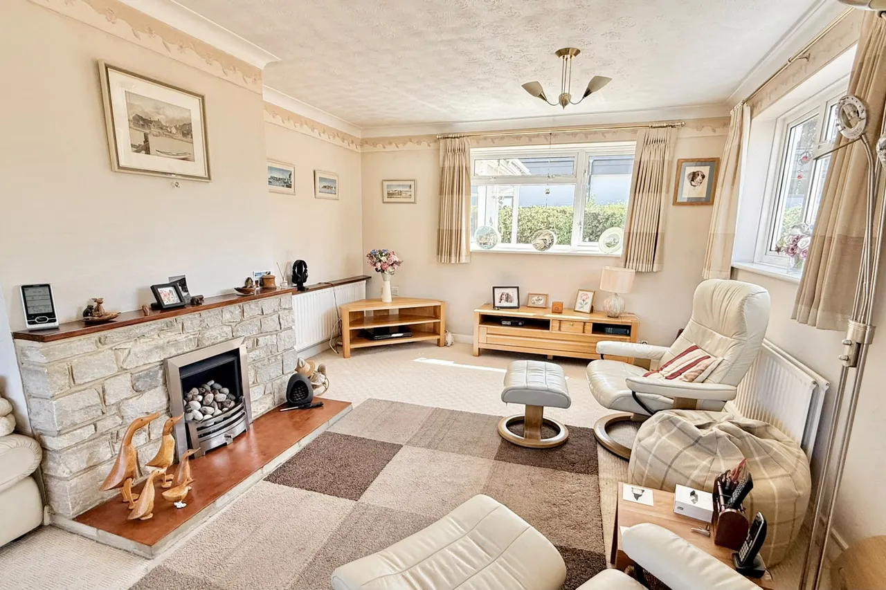 Pine Manor Road, Ashley Heath, BH24, photo 11