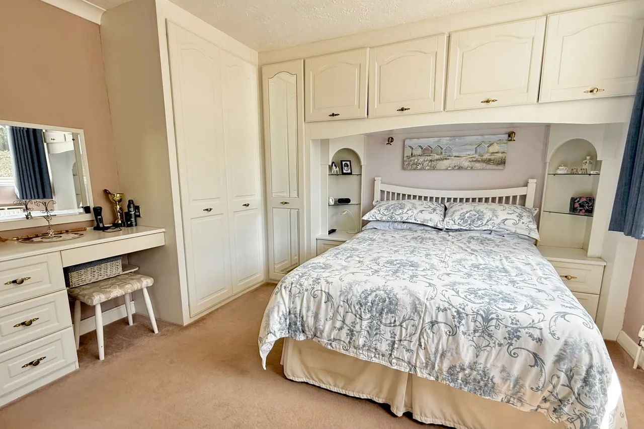 Pine Manor Road, Ashley Heath, BH24, photo 13