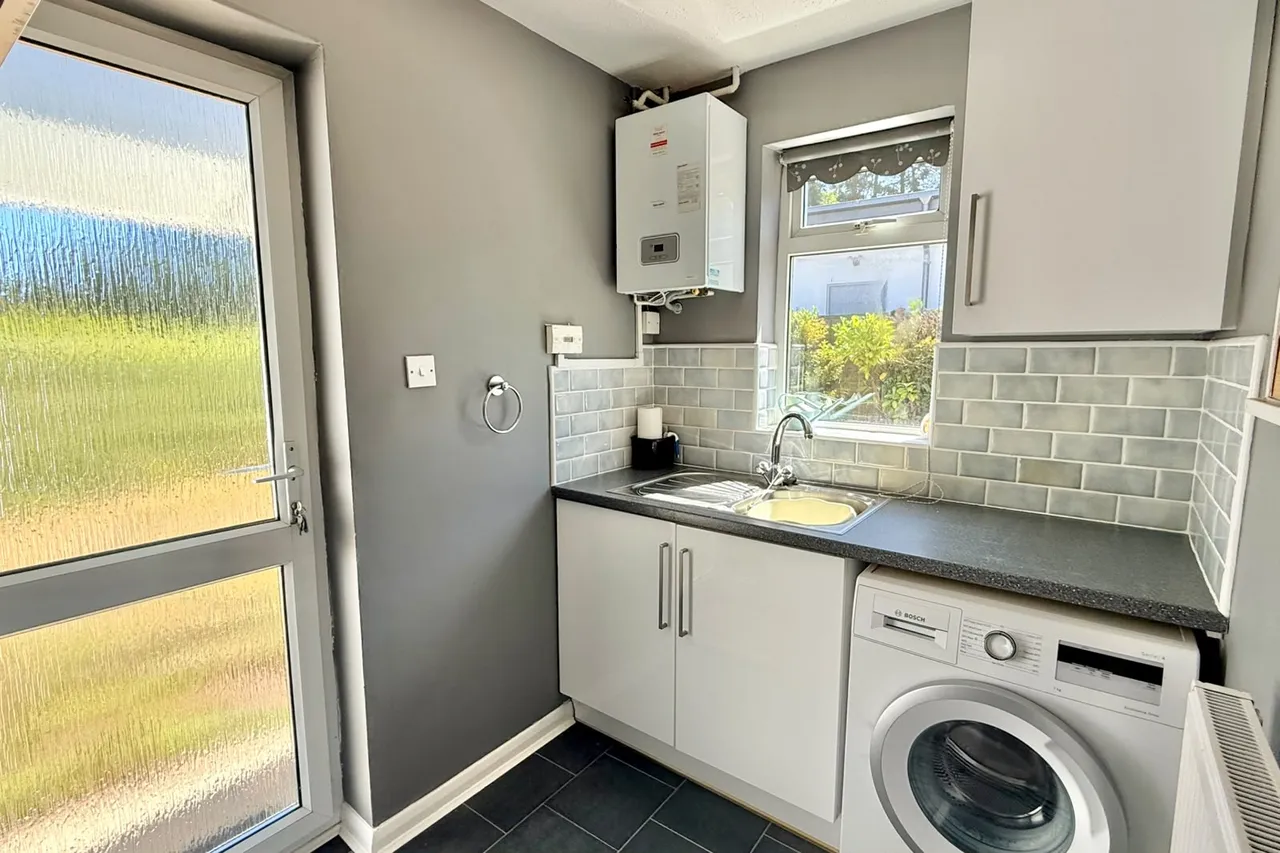 Pine Manor Road, Ashley Heath, BH24, photo 8