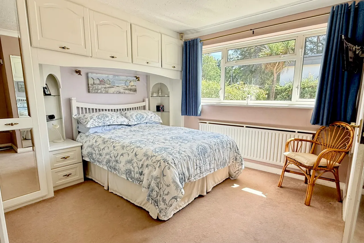 Pine Manor Road, Ashley Heath, BH24, photo 12