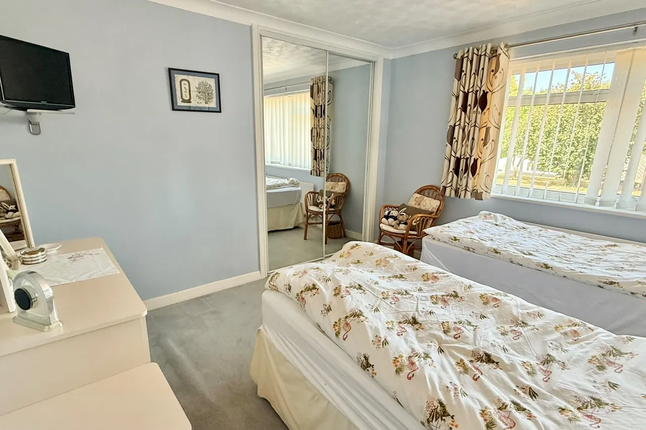 Pine Manor Road, Ashley Heath, BH24, photo 15